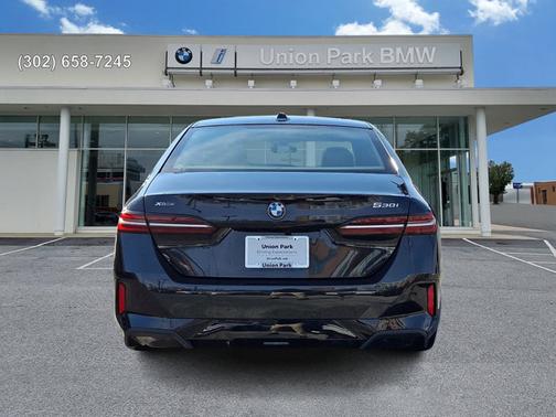 2025 BMW 530 530i xDrive