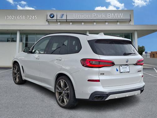 2022 BMW X5 M50i