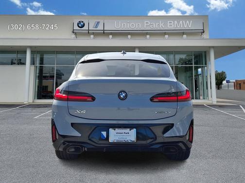 Brooklyn Grey Metallic 2024 BMW X4 xDrive30i