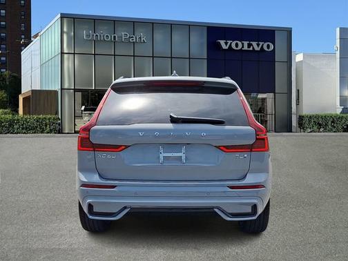 Vapour Grey Metallic 2026 Volvo XC60 Plug-In Hybrid Ultra