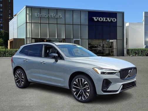 Vapour Grey Metallic 2026 Volvo XC60 Plug-In Hybrid Ultra