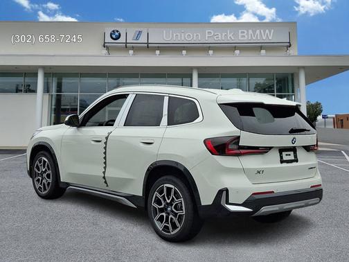 Alpine White 2027 BMW X1 xDrive28i