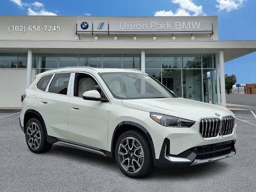 Alpine White 2027 BMW X1 xDrive28i