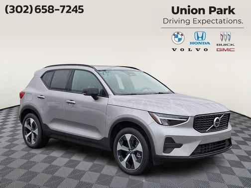 2026 Volvo XC40 Core