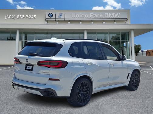 Mineral White Metallic 2022 BMW X5 xDrive40i