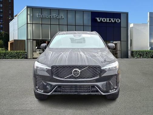 2026 Volvo XC60 Plus