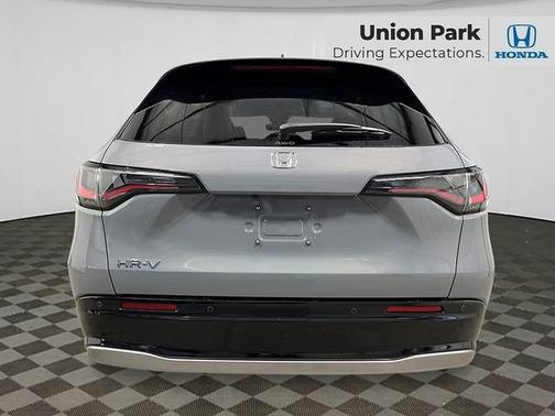 Urban Gray Pearl 2027 Honda HR-V EX-L