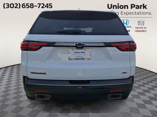Summit White 2023 Chevrolet Traverse Premier