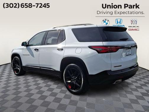 Summit White 2023 Chevrolet Traverse Premier