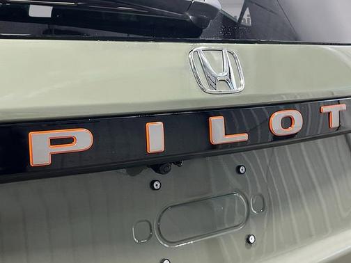 Ash Green Metallic 2026 Honda Pilot TrailSport