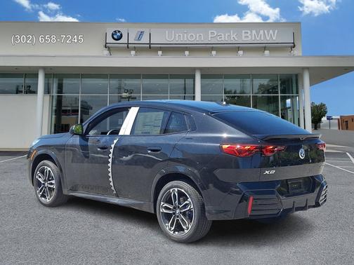 Black Sapphire Metallic 2026 BMW X2 xDrive28i