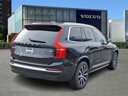 2025 Volvo XC90 Plus