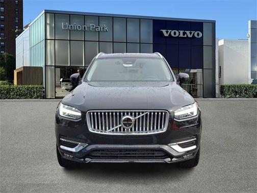 2025 Volvo XC90 Plus