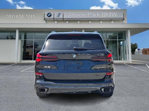 Black Sapphire Metallic 2026 BMW X5 xDrive40i
