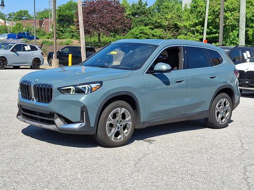 Cape York Green Metallic 2023 BMW X1 xDrive28i