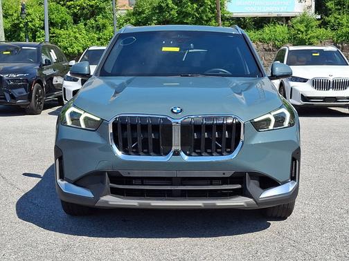 Cape York Green Metallic 2023 BMW X1 xDrive28i