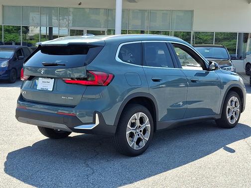 Cape York Green Metallic 2023 BMW X1 xDrive28i