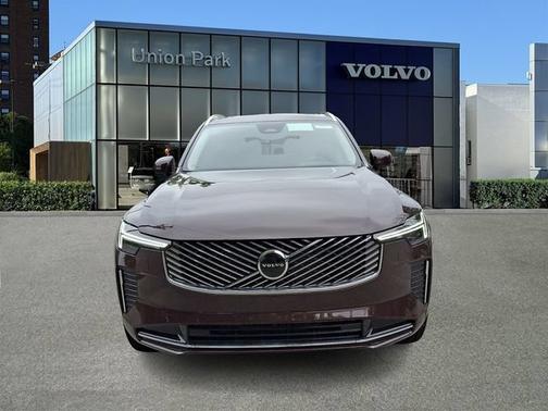 Mulberry Red Metallic 2026 Volvo XC90 Core