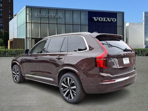 Mulberry Red Metallic 2026 Volvo XC90 Core