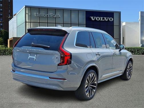 2025 Volvo XC90 Plus