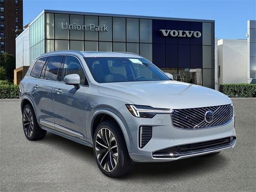 2025 Volvo XC90 Plus