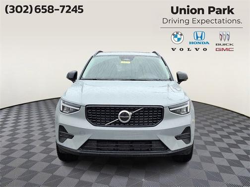 2026 Volvo XC40 Core