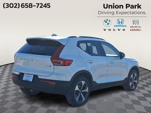 2026 Volvo XC40 Plus