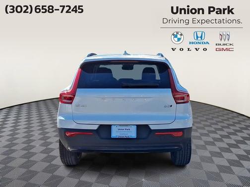 2026 Volvo XC40 Plus