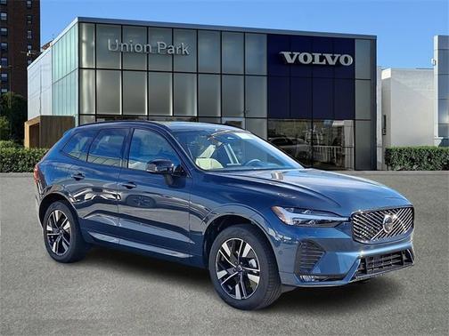2026 Volvo XC60 Plus