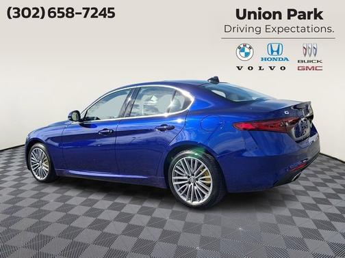 Anodized Blue Metallic 2021 Alfa Romeo Giulia Ti