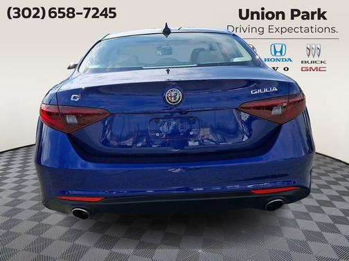 Anodized Blue Metallic 2021 Alfa Romeo Giulia Ti