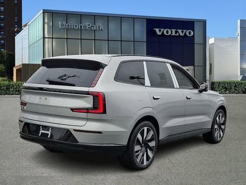 2025 Volvo EX90 Ultra