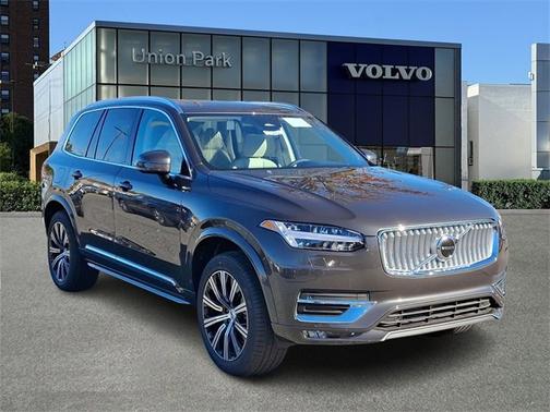 2025 Volvo XC90 Core