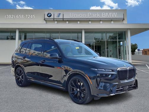Black Sapphire Metallic 2025 BMW X7 xDrive40i