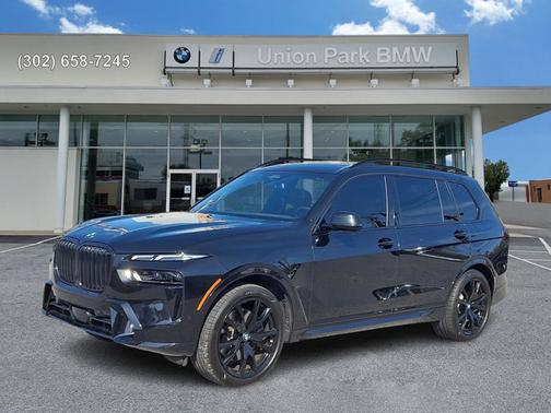Black Sapphire Metallic 2025 BMW X7 xDrive40i
