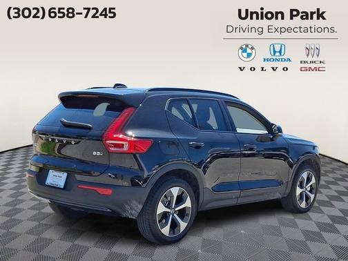 Onyx Black 2026 Volvo XC40 Core