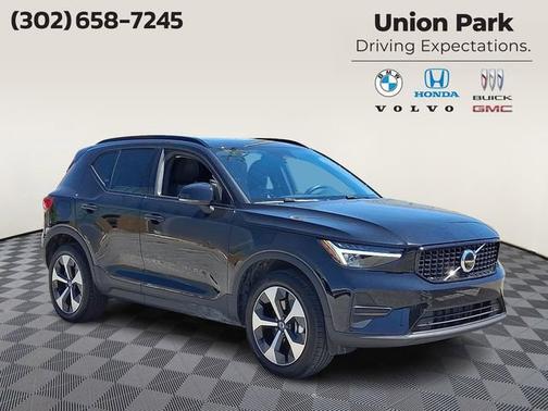 Onyx Black 2026 Volvo XC40 Core