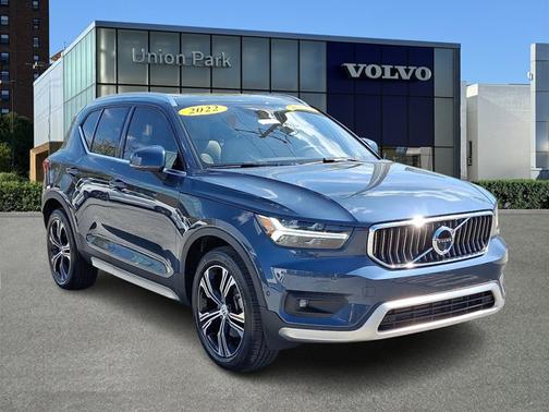 2022 Volvo XC40 Inscription