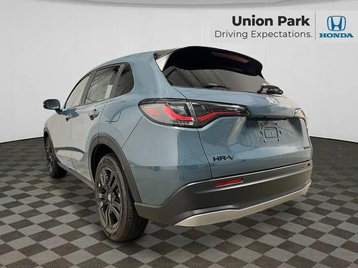 Nordic Forest Pearl 2026 Honda HR-V Sport