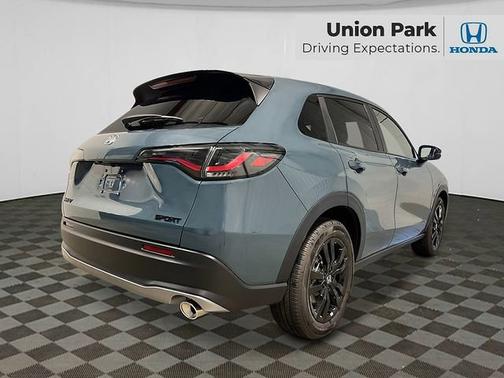 Nordic Forest Pearl 2026 Honda HR-V Sport