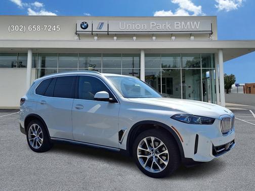 Mineral White Metallic 2025 BMW X5 xDrive40i