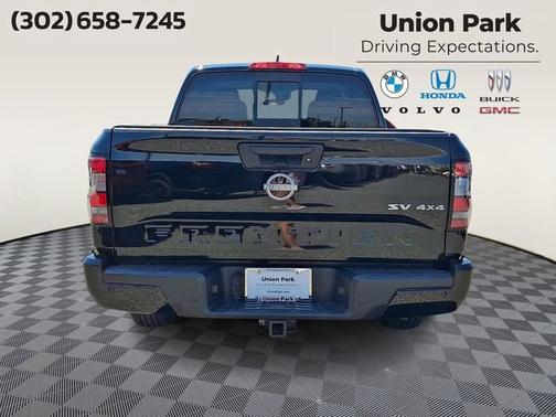 Super Black 2022 Nissan Frontier SV