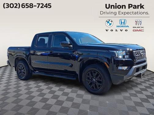 Super Black 2022 Nissan Frontier SV
