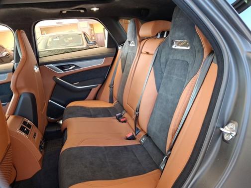 2025 Jaguar F-PACE SVR 575 Edition