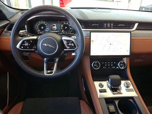 2025 Jaguar F-PACE SVR 575 Edition