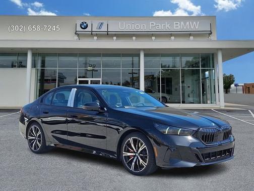 Black Sapphire Metallic 2026 BMW 550e 550e xDrive