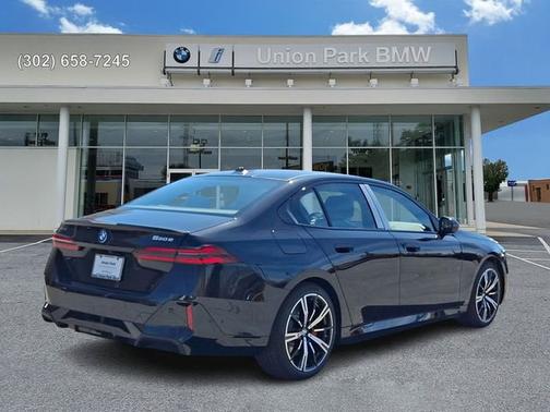 Black Sapphire Metallic 2026 BMW 550e 550e xDrive