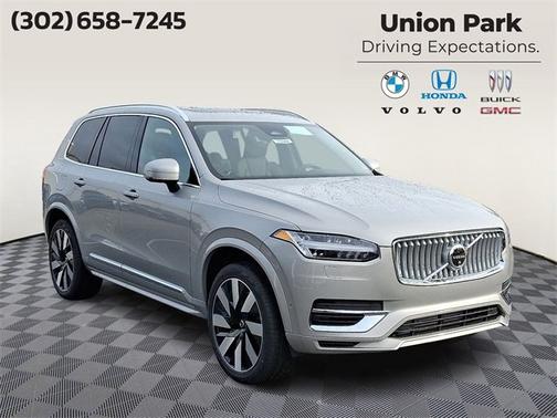 2025 Volvo XC90 Plug-In Hybrid Plus
