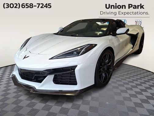 Arctic White 2024 Chevrolet Corvette 3LZ