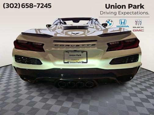 Arctic White 2024 Chevrolet Corvette 3LZ